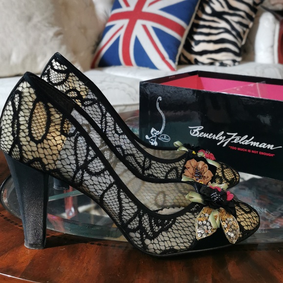 BEVERLEY FELDMAN BLACK LACE SHOES - Picture 3 of 7